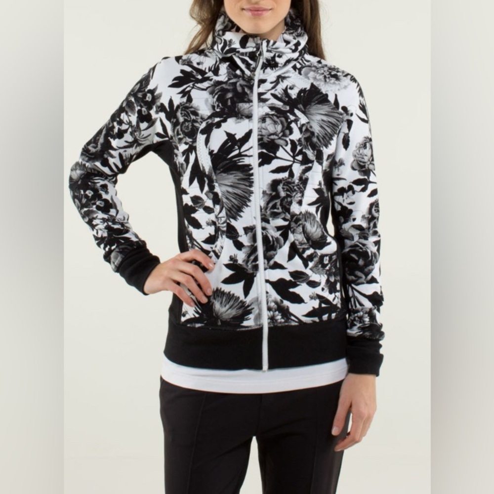 Rare Lululemon Calm & Cozy Jacket - Picture 9 of 14